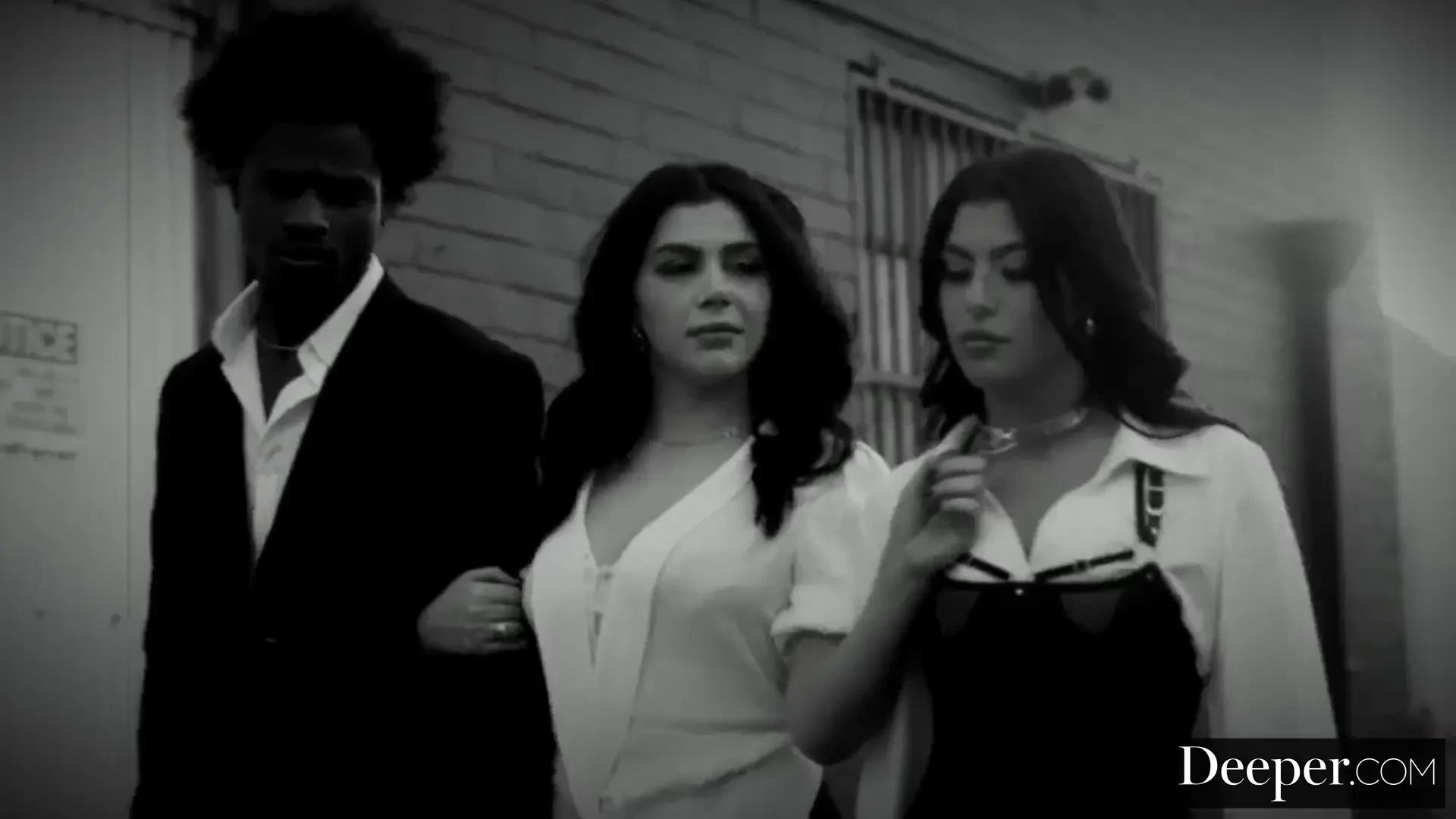 [Deeper] Make Her Happy