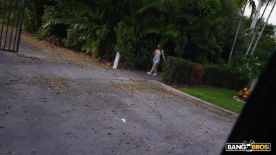 [BangBus] Creating Content with Alana