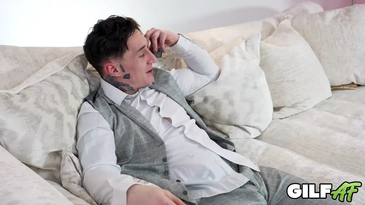 [GilfAF] Valentine's Day Fuck – Hot GILF Makes Him Forget His Ex