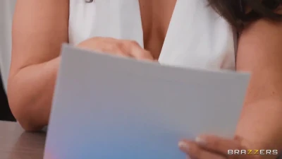 [HotAndMean] Slutty Cheerleader Caught Mid-Plot