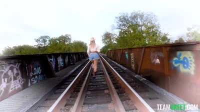 [IMadePorn] Country Babe Catches a Ride on a Stranger’s Cock (Harley King’s Jaw-Dropping Cumback)