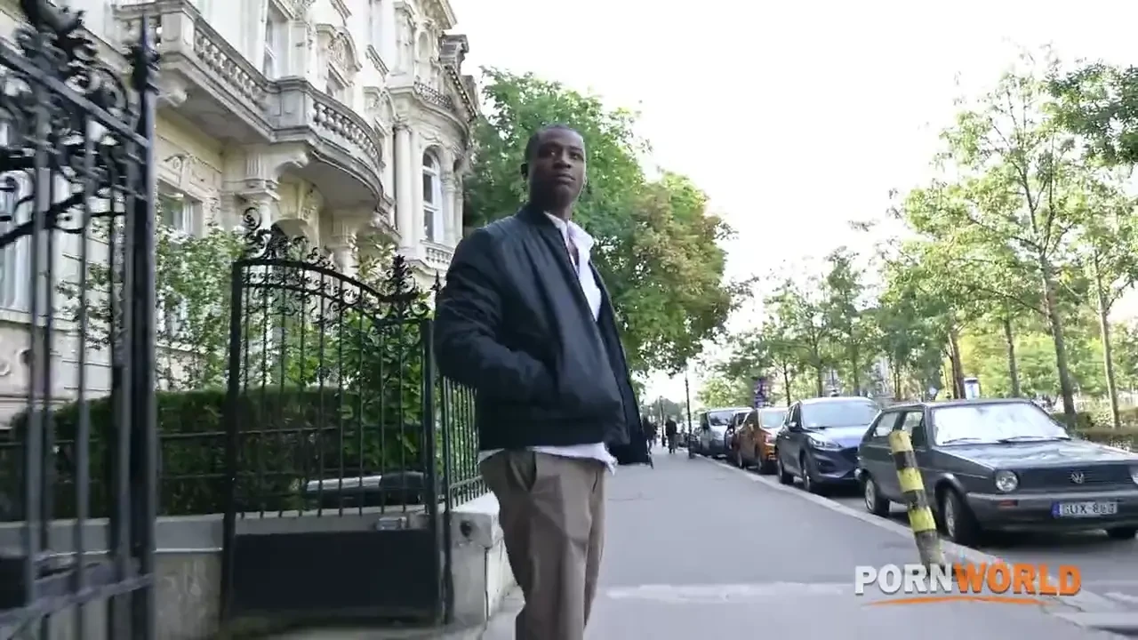 [PornWorld] Seductive Content Creator Amalia Davis Takes A BBC Anal Pounding While Filming A Podcast