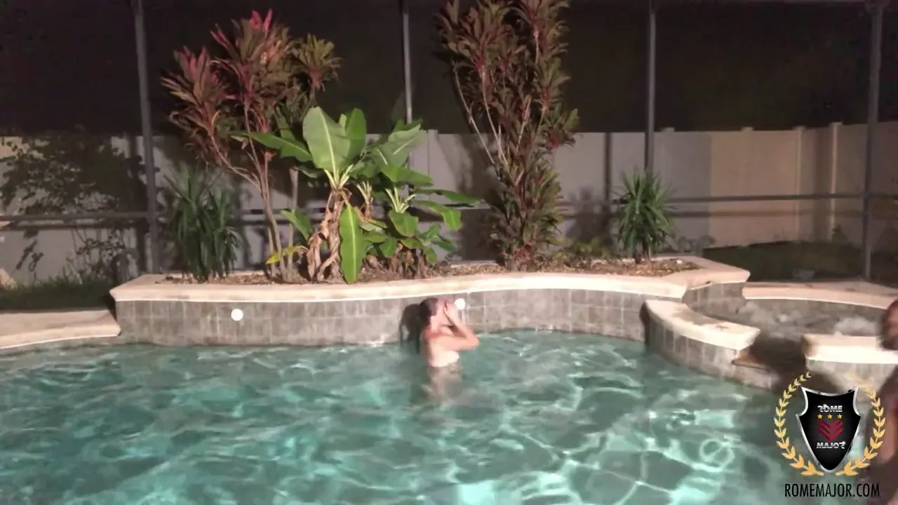 [RomeMajor] Soaking Wet Poolside Facial