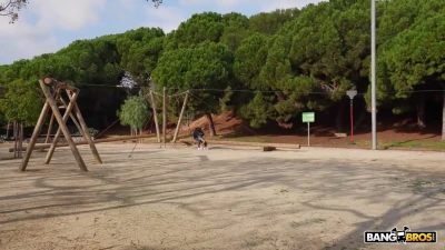 [PublicBang] Squirting Outside