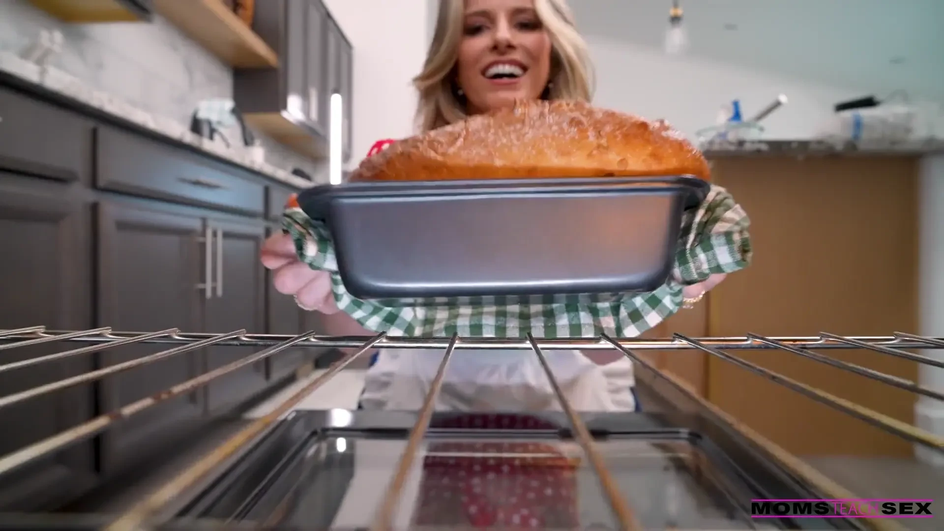 [MomsTeachSex] How To Treat Your Trad Wife