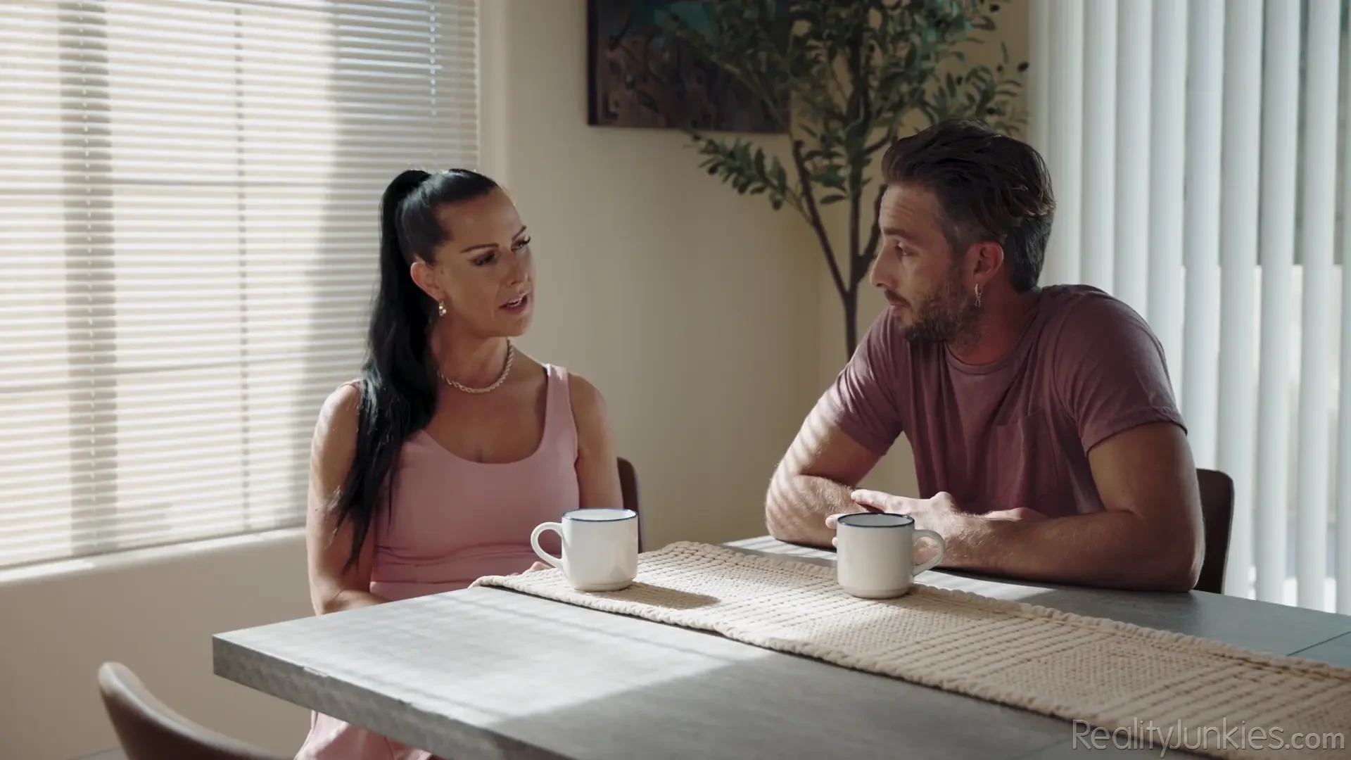 [RealityJunkies] Nasty Family Fun