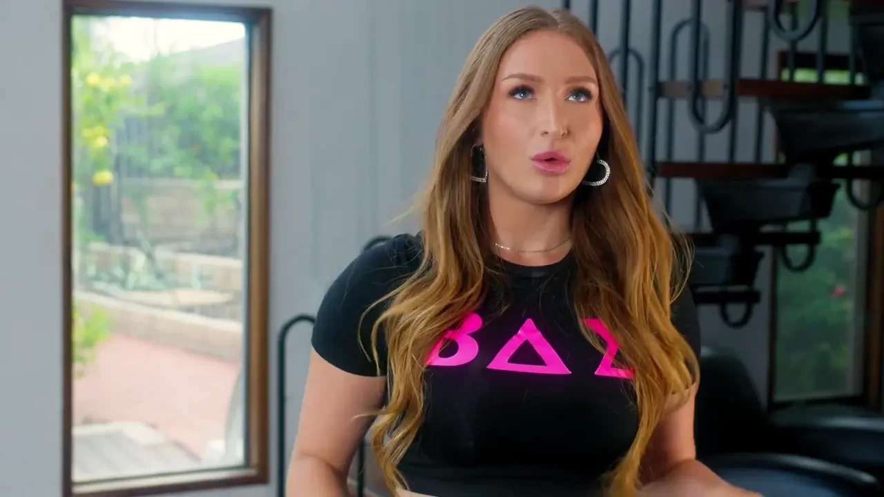 [SheSeducedMe] Sorority Sister In Need