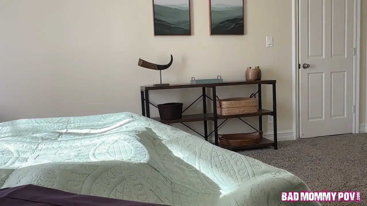 [BadMommyPOV] Fill Up Your Step Mommy, Please!