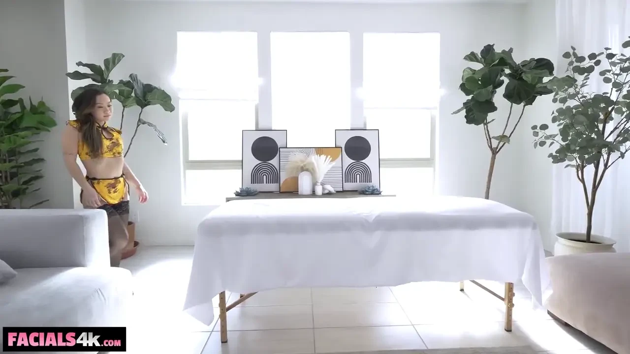 [Facials4K] The Asian Masseuse