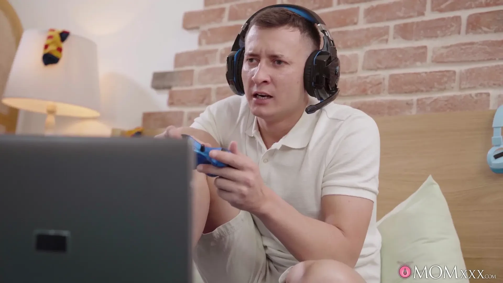 [MomXXX] I need you to grow up