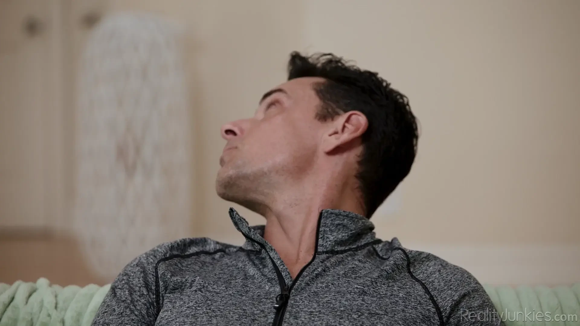 [RealityJunkies] Naughty Family