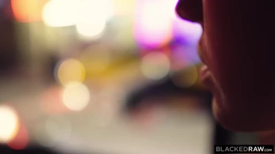 [BlackedRaw] BBC-Thirsty Baddie Can Barely Fit His Cock