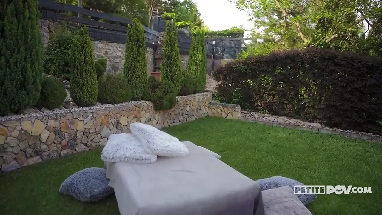 [PetitePOV] The Cute Girls Next Door Crush