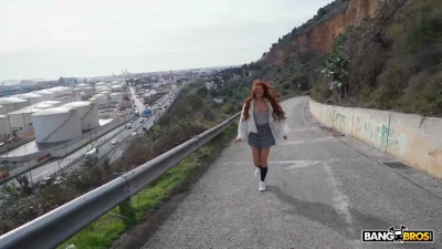 [PublicBang] Contorts Into Every Position In Public