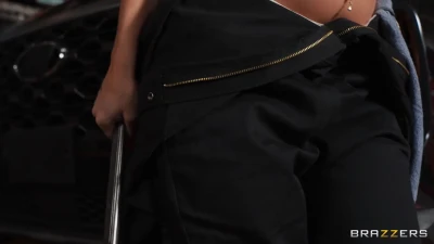 [BrazzersExxtra] Full Body Tune-Up