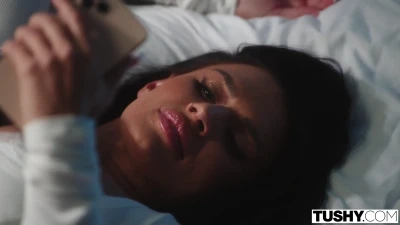 [Tushy] Sexy MILF Divorcee Eva Gets DPed