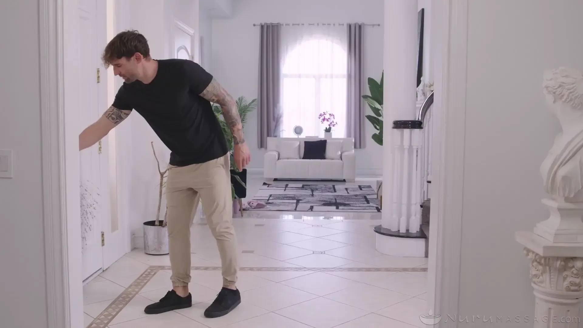 [NuruMassage] The Hard Sell