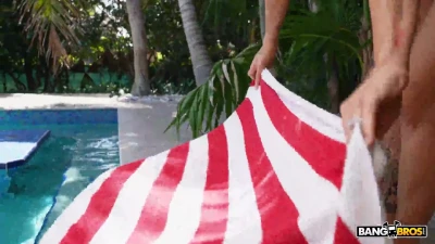 [MomIsHorny] Seduces her Stepson