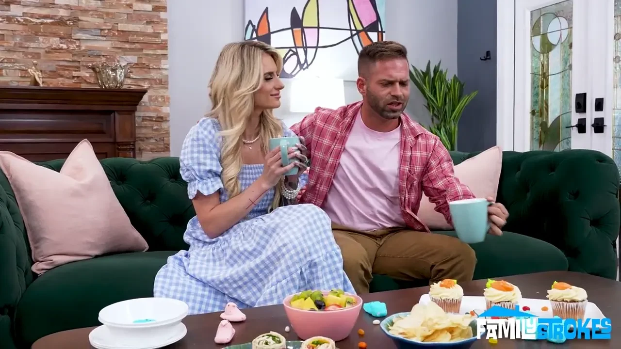 [FamilyStrokes] Easter is for the Fam! If You're Going to be a Slut, Do it at Home! (Anastasia Shades' Debut)