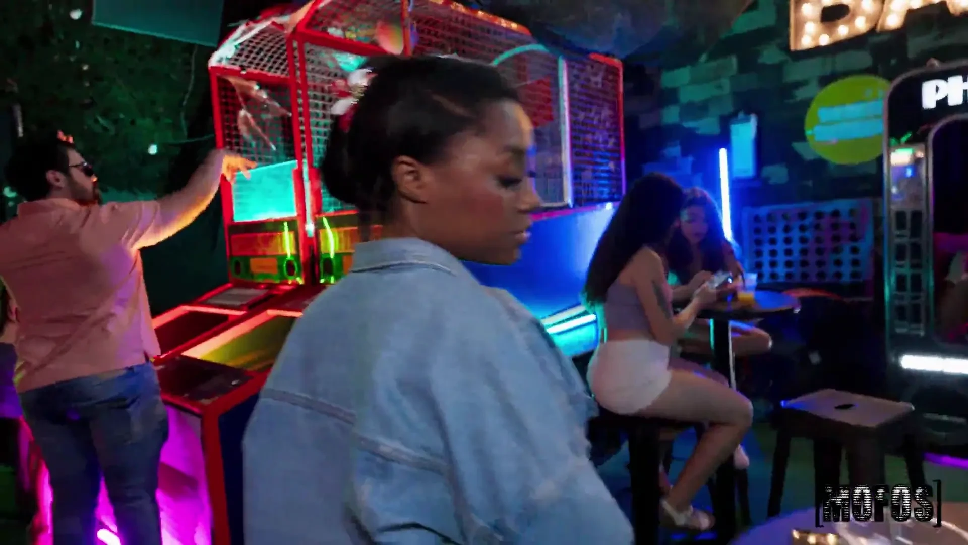 [HesGotRizz] B-Ball and Underboob