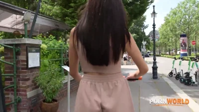 [PornWorld] Accident Prone Alyssa Bounty Hooks Up With Businessman For No Strings Anal