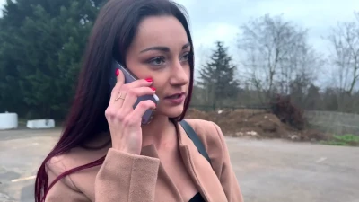 [JacquieEtMichelTV] Thanks her private driver in her own way