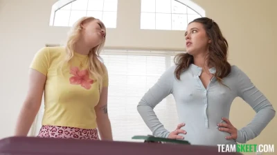 [TeamSkeetSingles] “You Squirted All Over My Leg!” Roommate Prank Wars Get Wet n’ Wild (Alana Rose Debut)