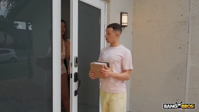 [AssParade] Big Booty Neighbor Vivian Taylor Takes Cock