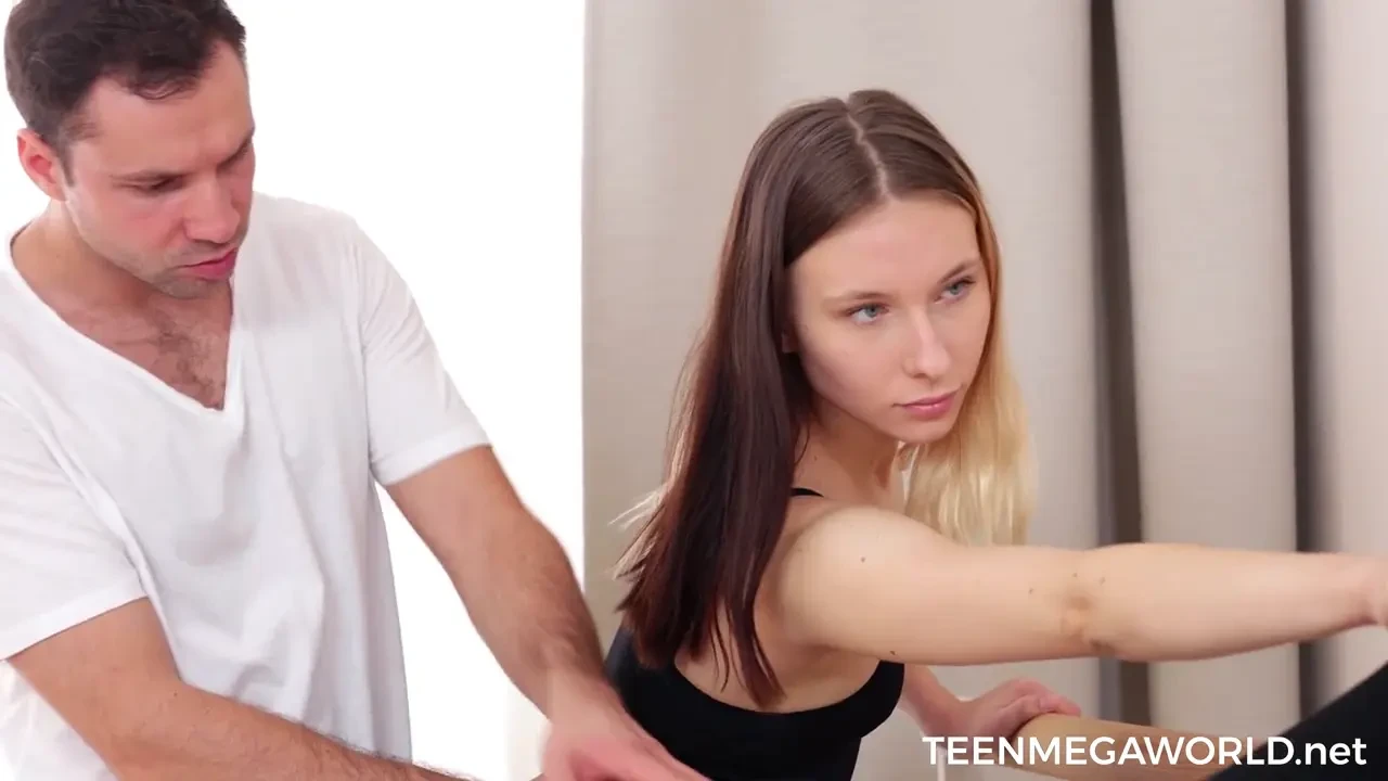 [TeenSexMania] Stretched ballerina