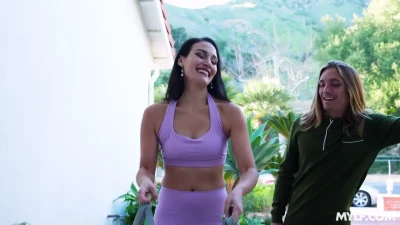 [MomDrips] “Finish Inside Me Before My Husband Gets Home” Cheating With the Mylf-Next-Door