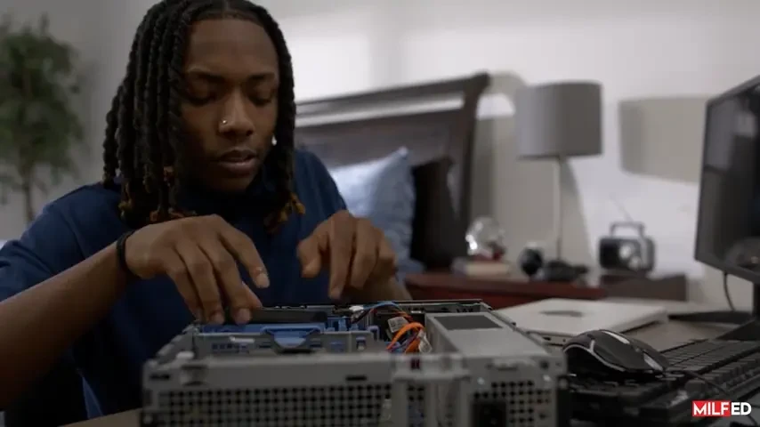 [Milfed] Upgrading My Cumslot