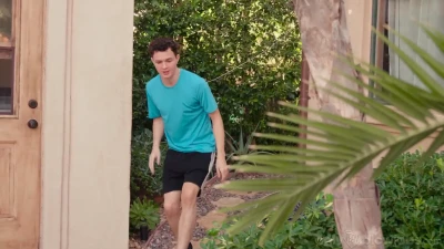 [OnlyTeenBlowjobs] Cheerleader's Backyard Tease