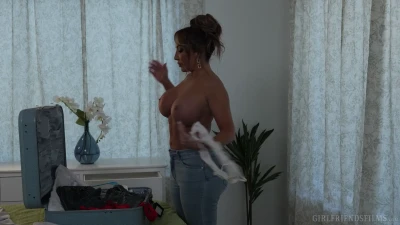 [GirlfriendsFilms] Lesbian Seductions