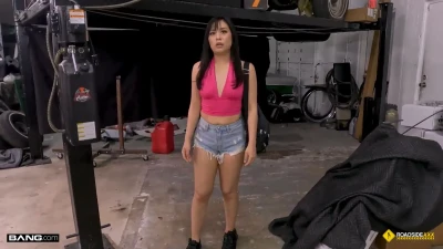 [BangRoadsideXXX] Gap Insurance: Pussy for Car Repair