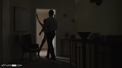 [HotwifeXXX] Wife Nicole Doshi Gets Filled In On The Weekends