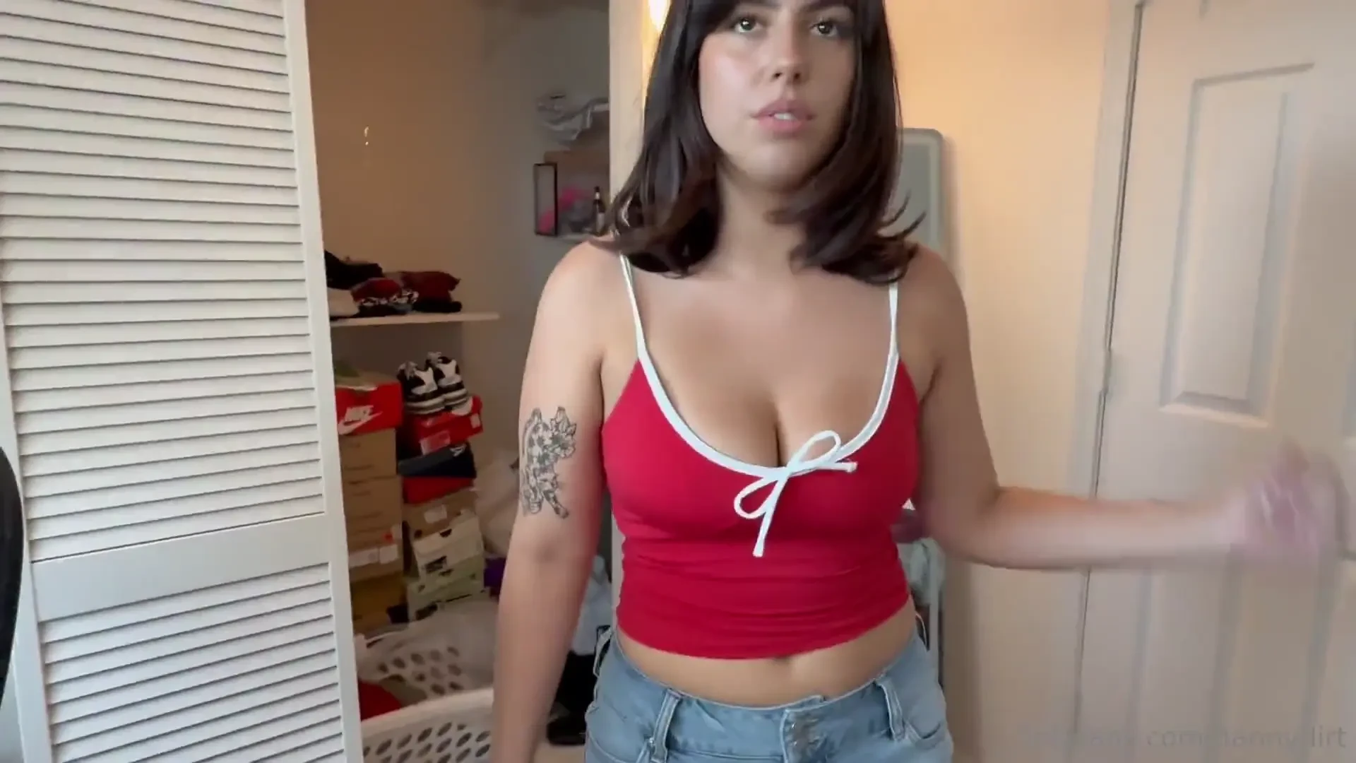[OnlyFans] Pretty Little Stepsister Comes To Visit