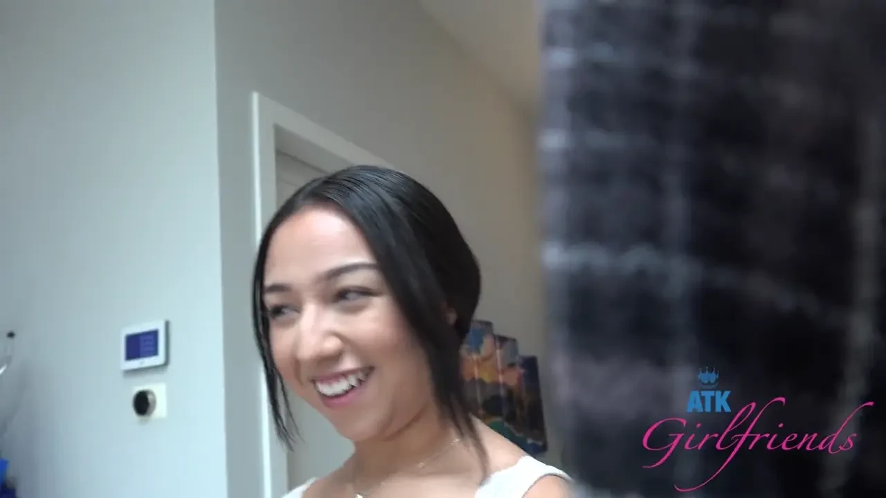 [ATKGirlfriends] Wax Museum