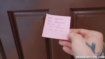 [SexSelector] Fucks Delivery Guy
