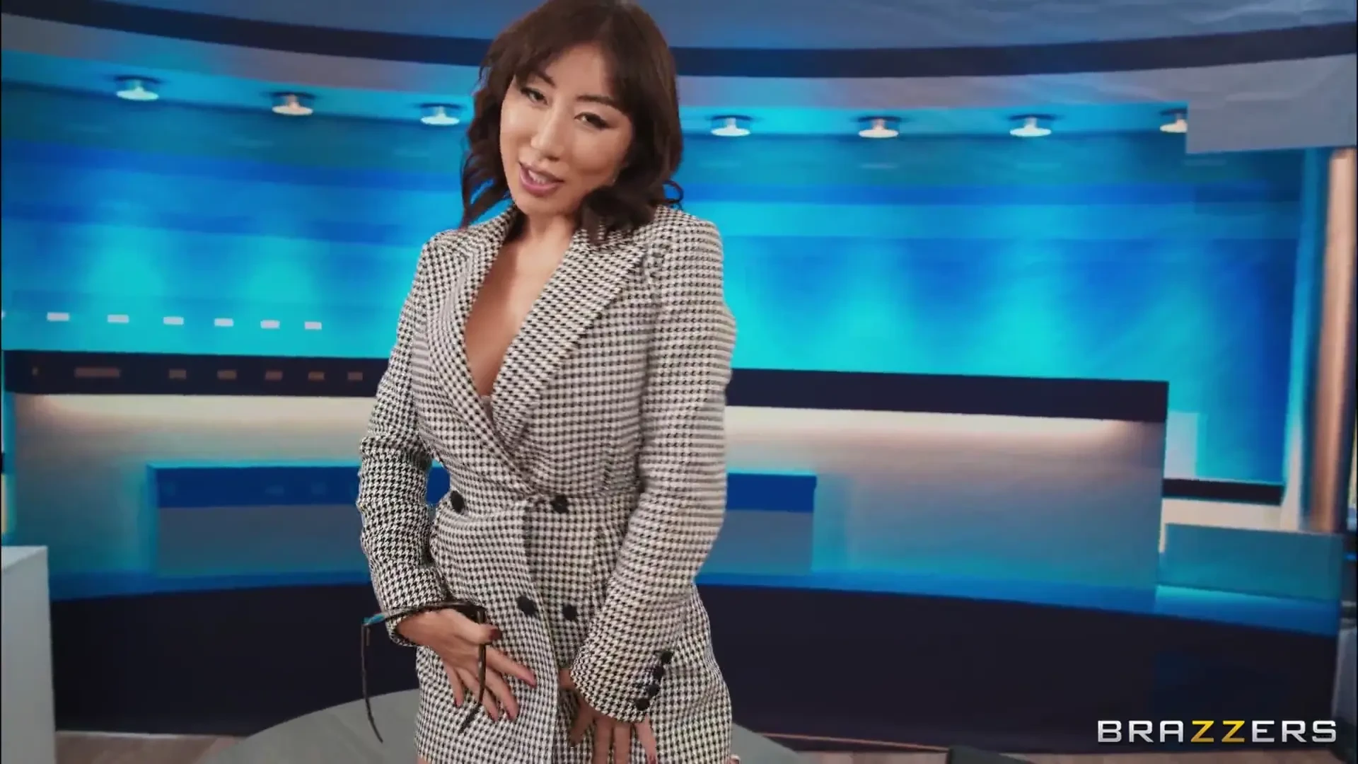 [BrazzersExxtra] Breaking News She Wants To Fuck