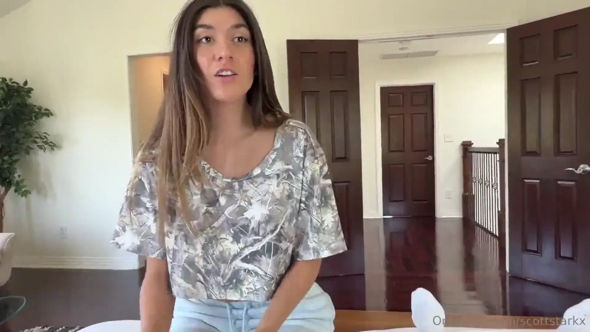[OnlyFans] Bratty Step Sister Get her Way
