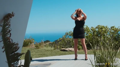 [BrazzersExxtra] Cubbi & Kendra Admire The Scenery
