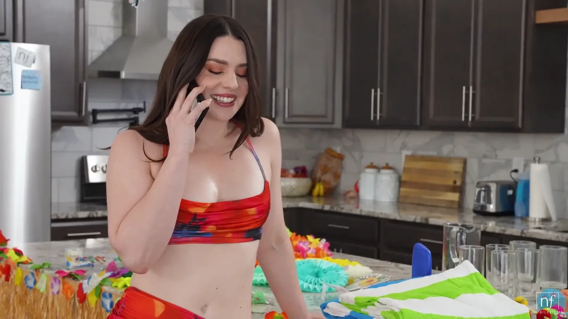 [NubileFilms] She Knows How To Party
