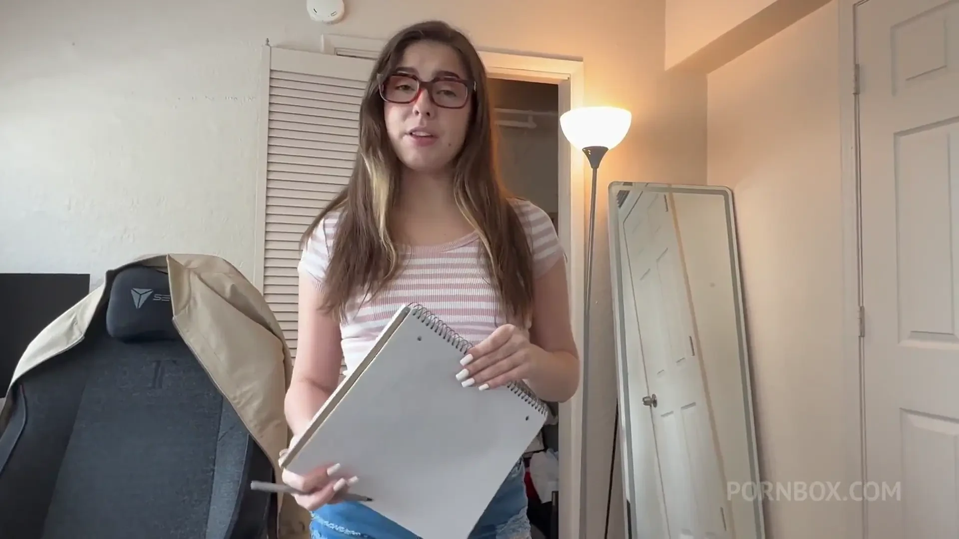 [PornBox] Thick Brunette Stepsister Need Help With Art Class