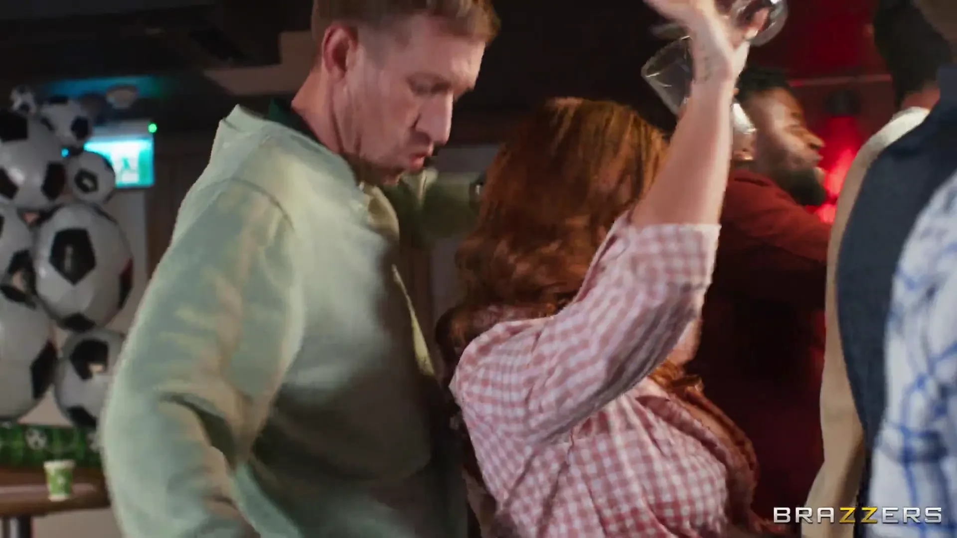 [BrazzersExxtra] It's Cumming Home!