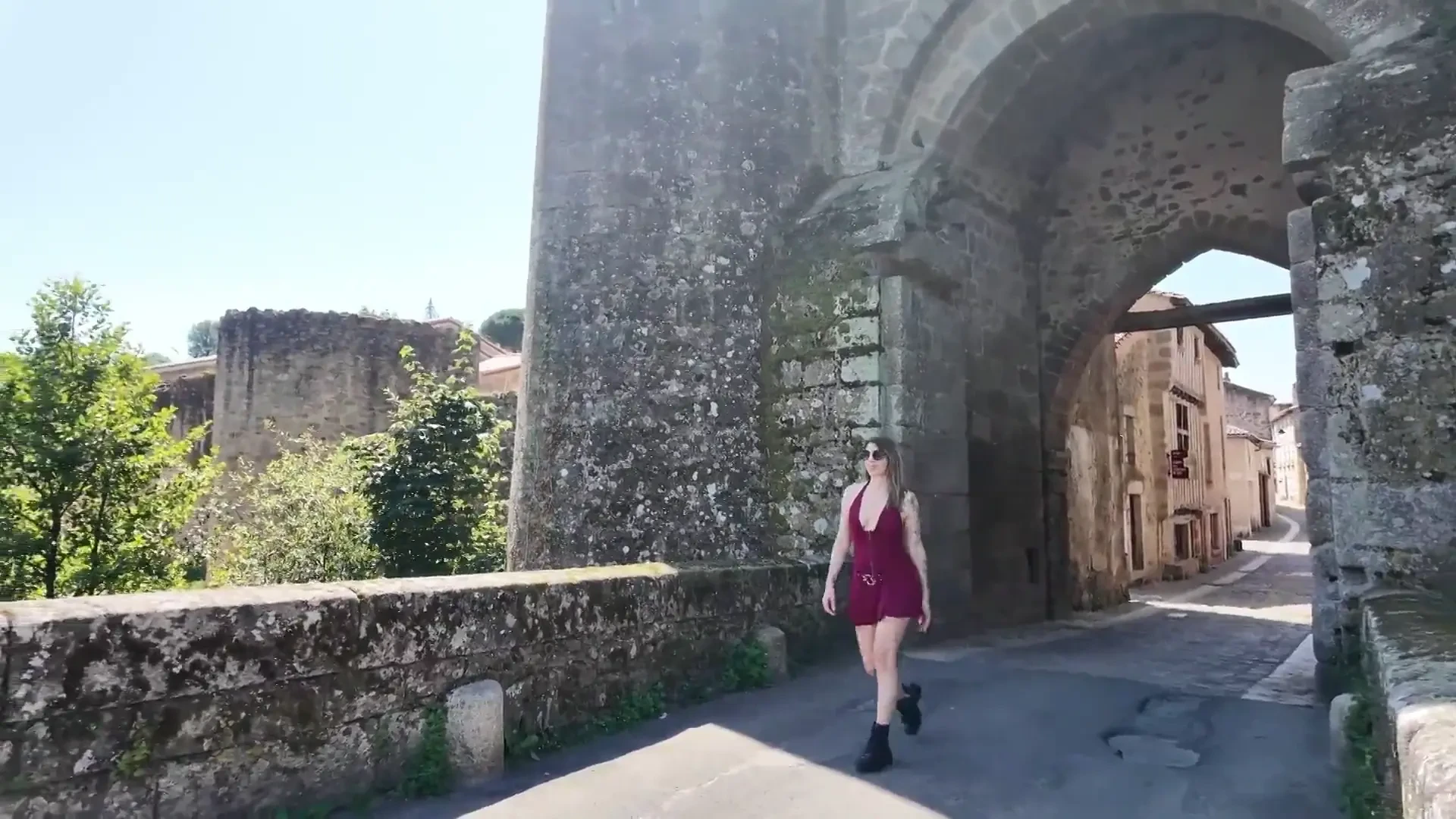 [JacquieEtMichelTV] 52 years old, from Puteaux!