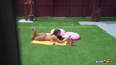 [AssParade] Big Ass Latina Loves Cock
