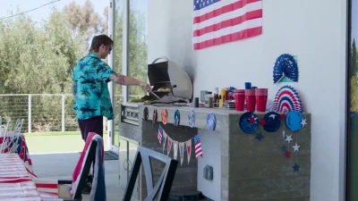 [WestCoastProductions] A Hotdog in Her Buns