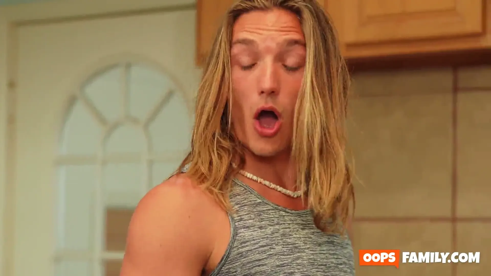[OopsFamily] A Mouth Full Of Sausage
