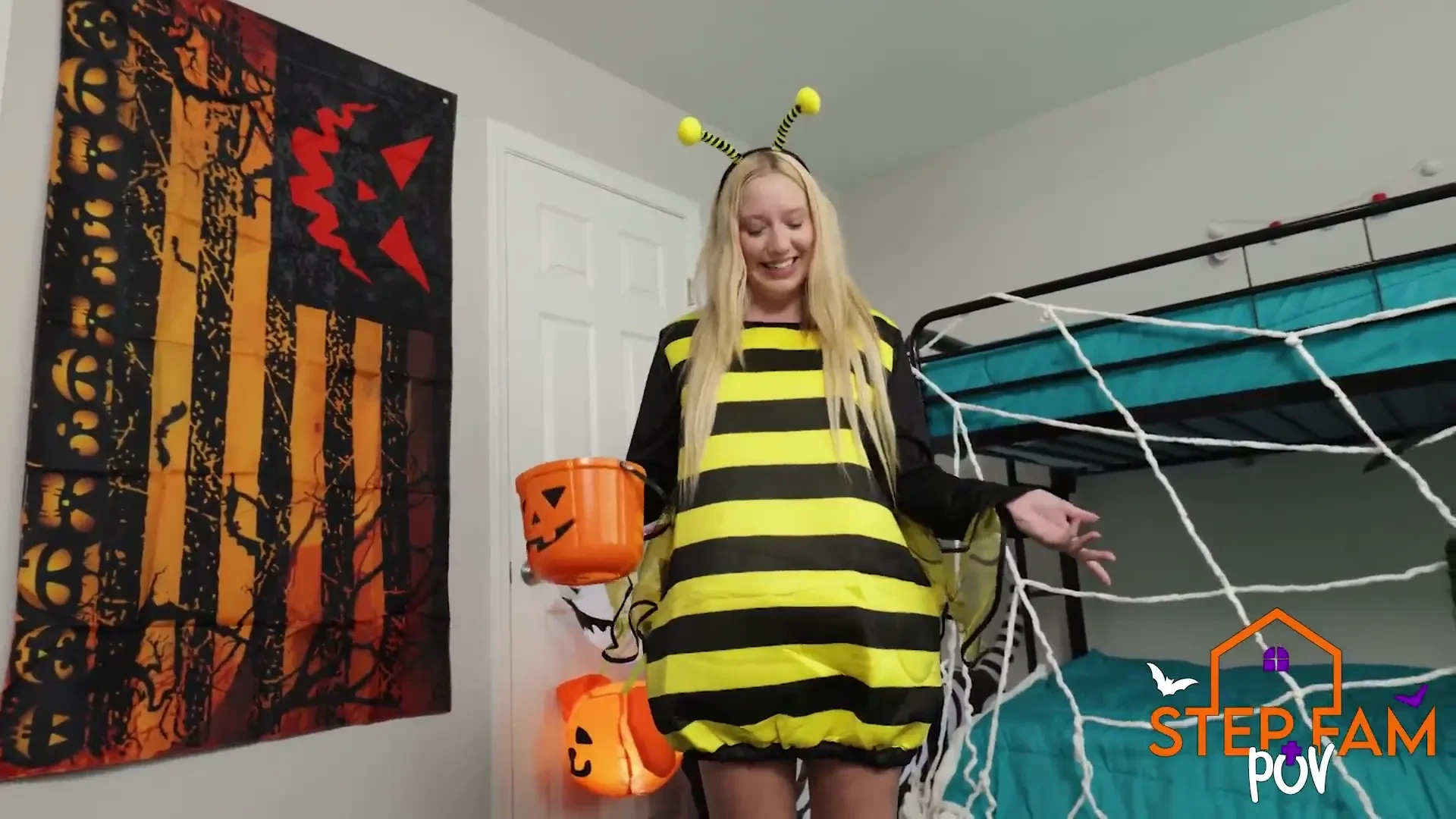 [StepFamPOV] My Step Sis Wants Something Sweet