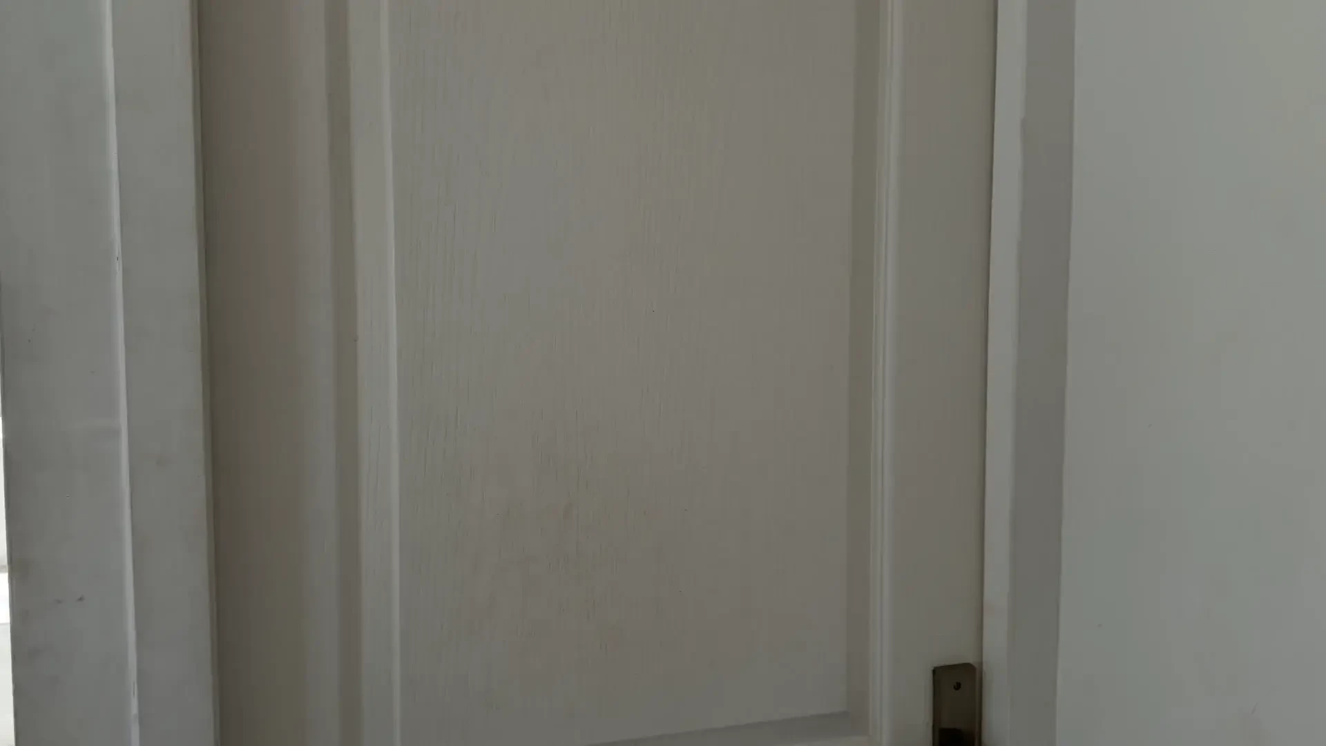 [JacquieEtMichelTV] Mia is seduced by her patient...